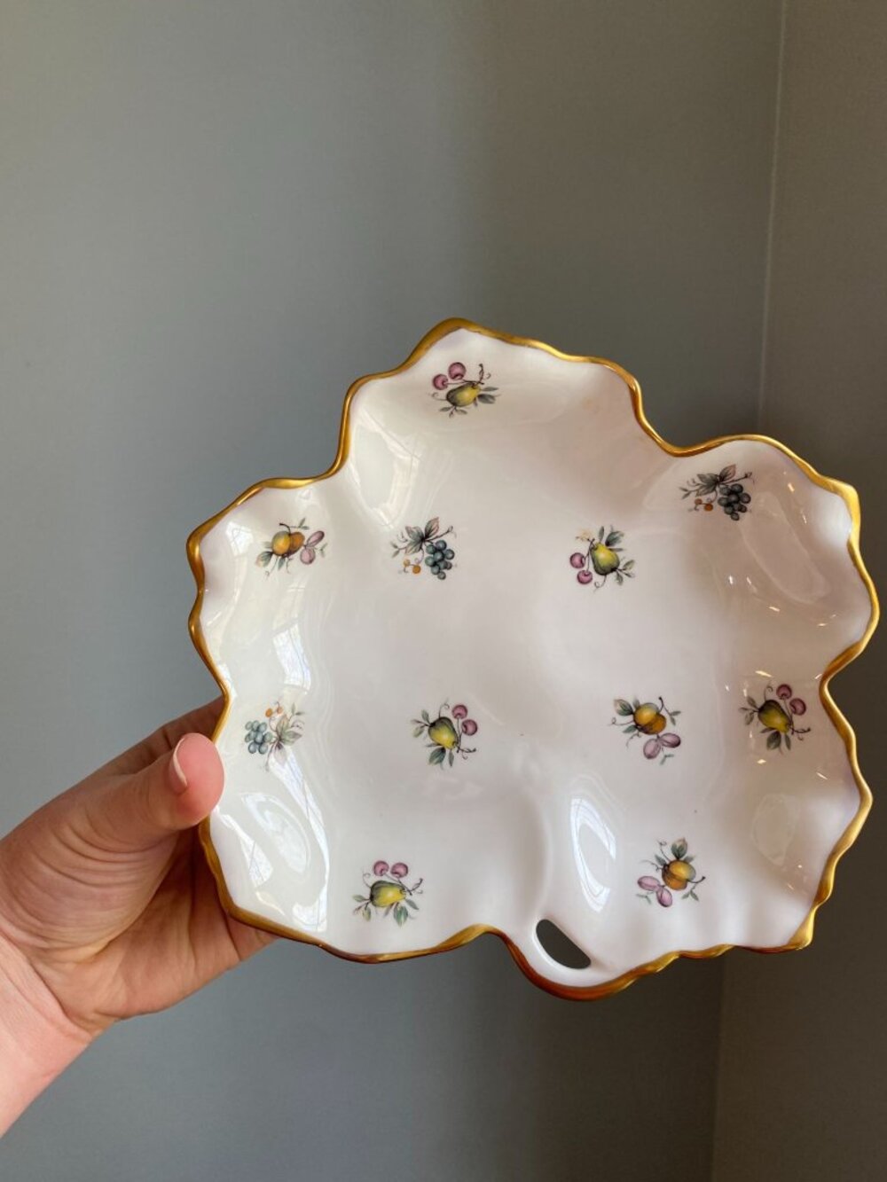 Ebeling & Reuss Limoges France Vintage Porcelain Leaf-Shaped Dish With Gold Trim